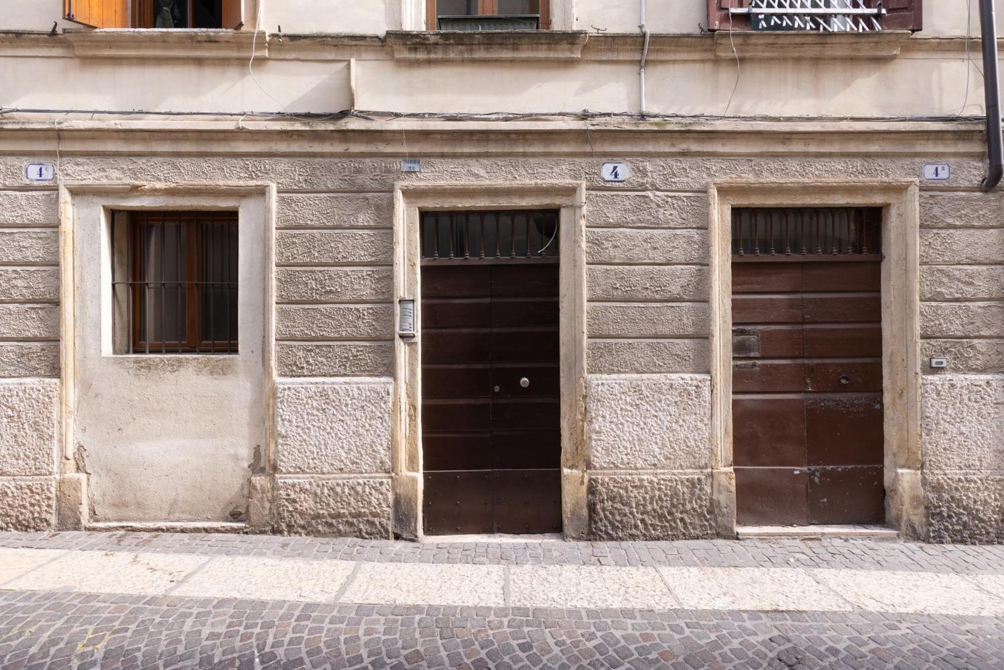 Anticavalle Intero Appartamento Verona Exteriér fotografie