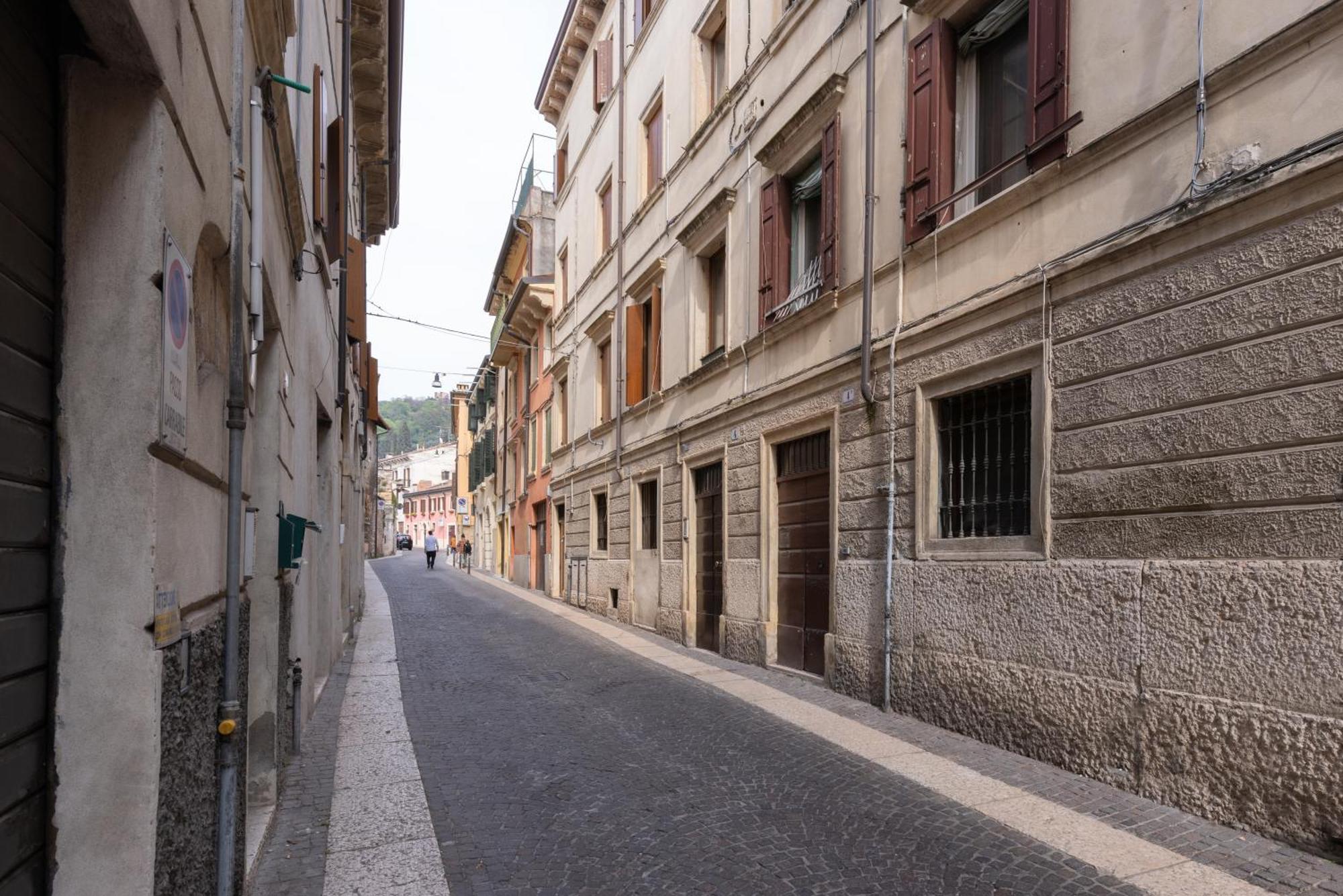 Anticavalle Intero Appartamento Verona Exteriér fotografie